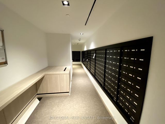 1409 - 395 Bloor St E