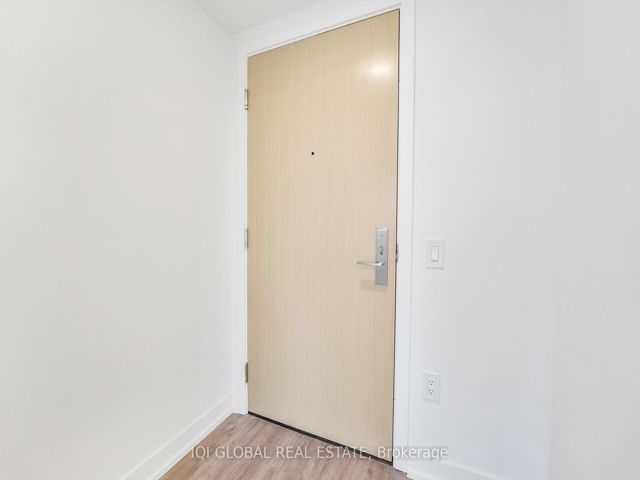 1409 - 395 Bloor St E