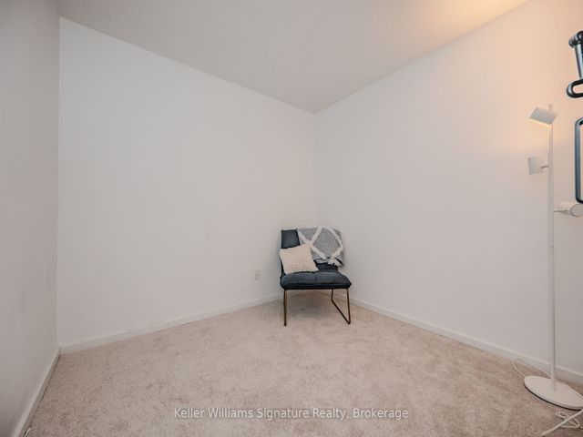 1010 - 8 York St