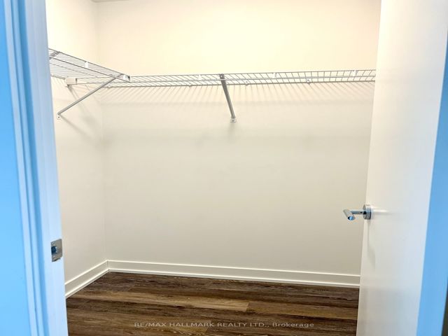 407 - 250 Lawrence Ave W