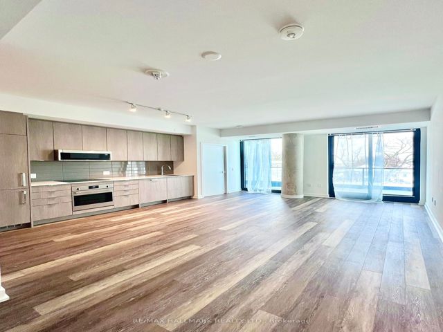 407 - 250 Lawrence Ave W