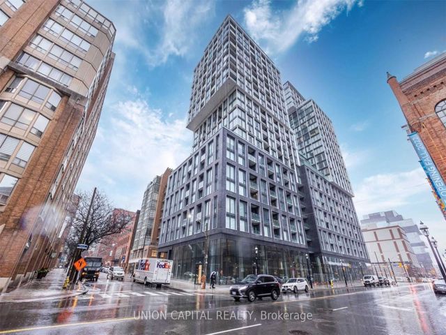 1313 - 158 Front St E