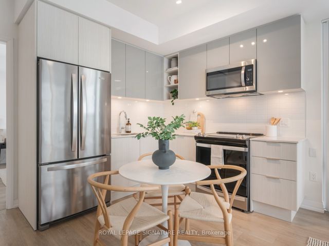 2419 - 50 Dunfield Ave