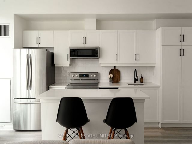 717 - 333 Adelaide St