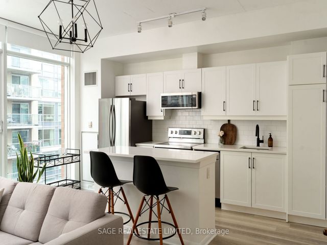 717 - 333 Adelaide St
