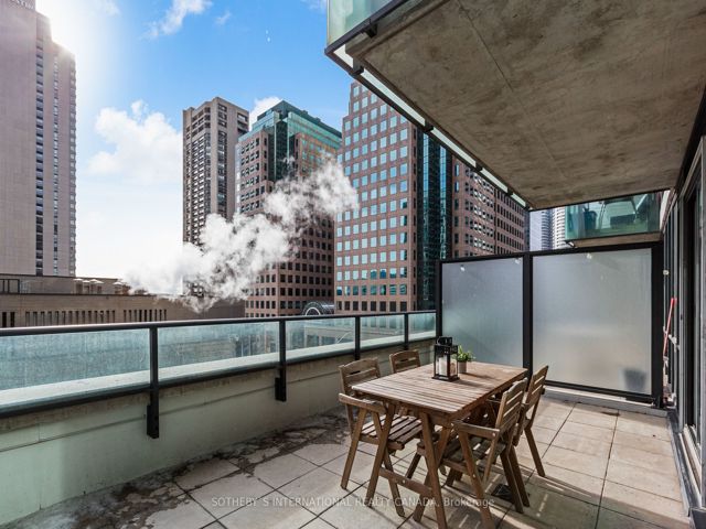 509 - 33 Bay St
