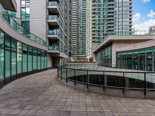 509 - 33 Bay St