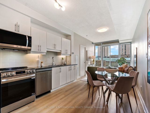 509 - 33 Bay St