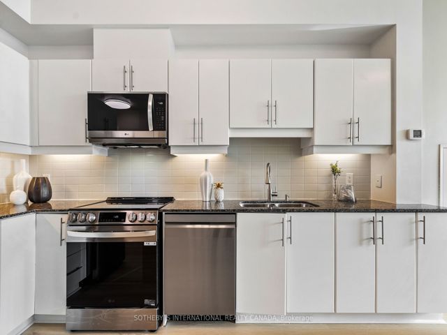 509 - 33 Bay St
