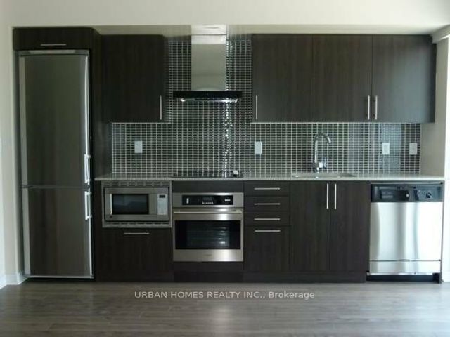 720 - 352 Front St W