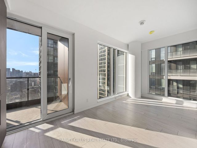 2105 - 55 Mercer St