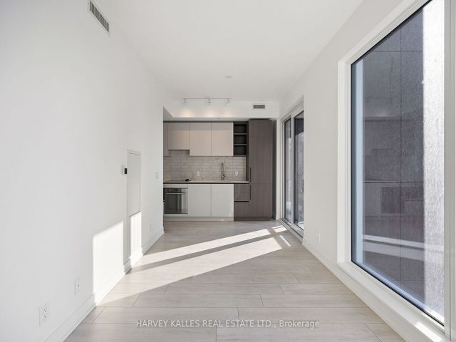 2105 - 55 Mercer St