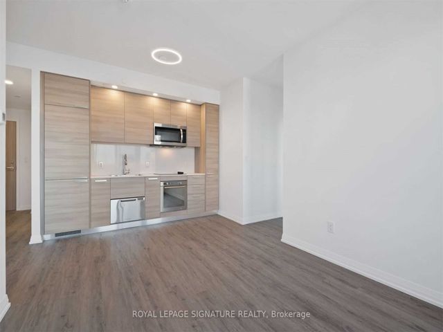 2616 - 75 Canterbury Pl
