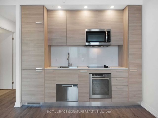 2616 - 75 Canterbury Pl
