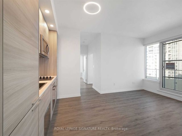 2616 - 75 Canterbury Pl