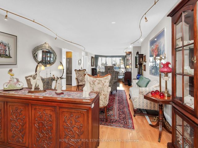 609 - 130 Carlton St