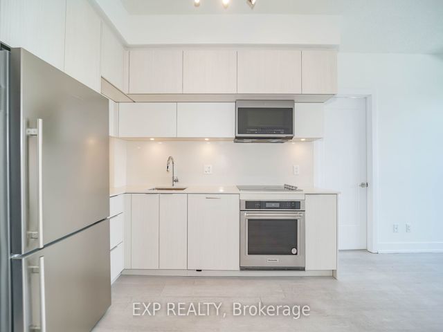 740 - 25 Adra Grado Way