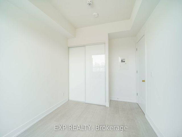 740 - 25 Adra Grado Way