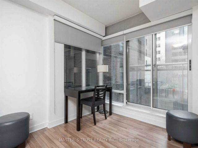 705 - 8 Colborne St
