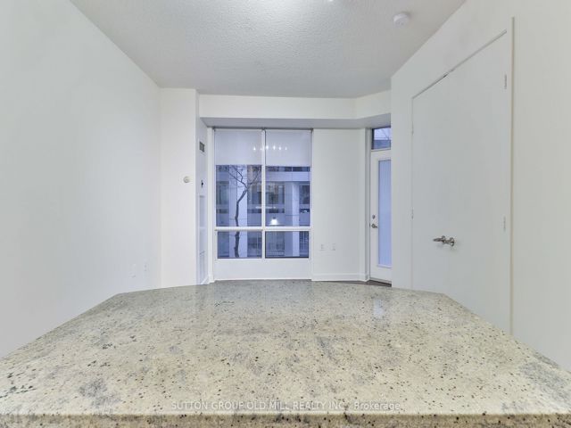 208 - 85 Bloor St E