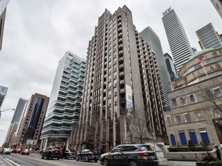 208 - 85 Bloor St E