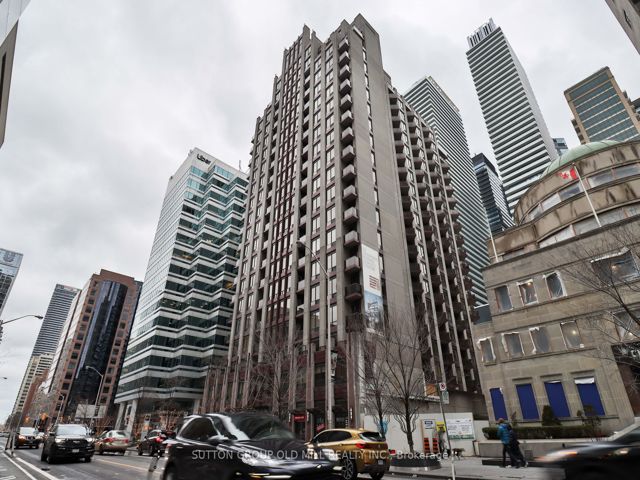 208 - 85 Bloor St E