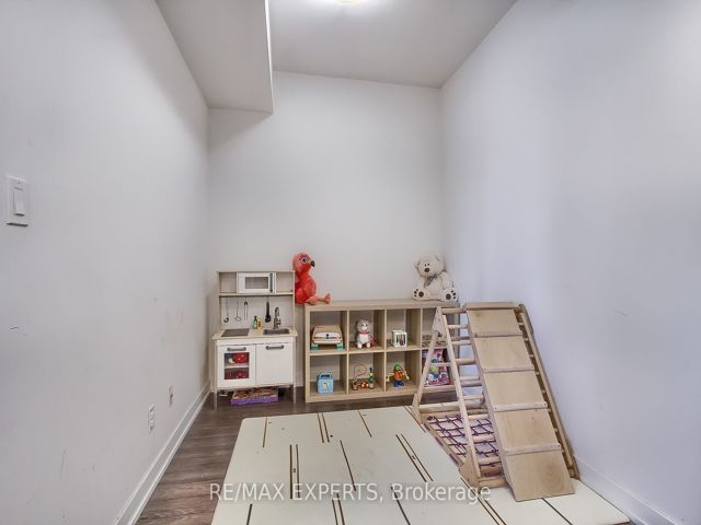 611 - 30 Ordnance St