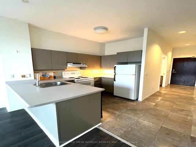 2202 - 7 King St E