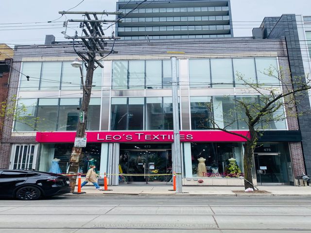 202 - 475 Queen St W