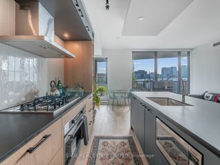 404 - 41 Dovercourt Rd