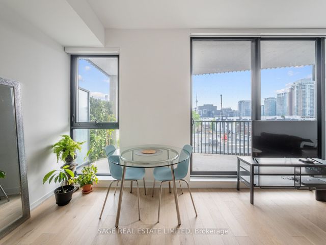 404 - 41 Dovercourt Rd