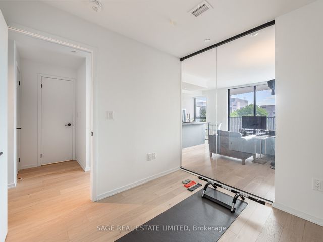 404 - 41 Dovercourt Rd