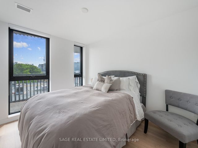 404 - 41 Dovercourt Rd