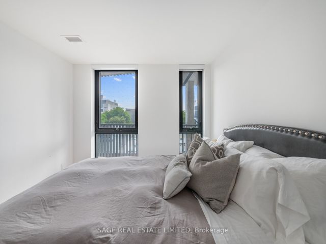 404 - 41 Dovercourt Rd