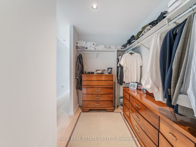 404 - 41 Dovercourt Rd