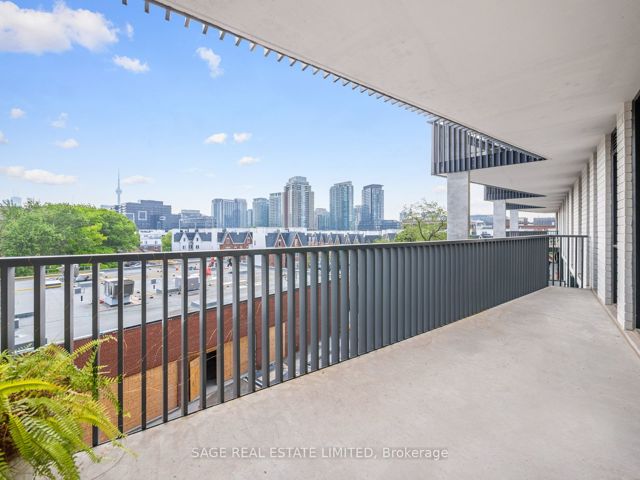404 - 41 Dovercourt Rd