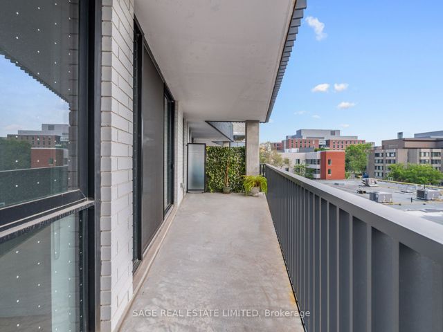 404 - 41 Dovercourt Rd