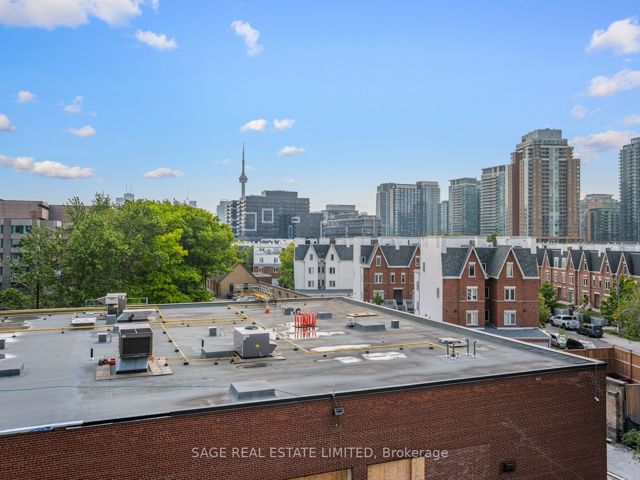 404 - 41 Dovercourt Rd