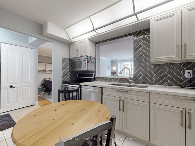 617 - 5418 Yonge St