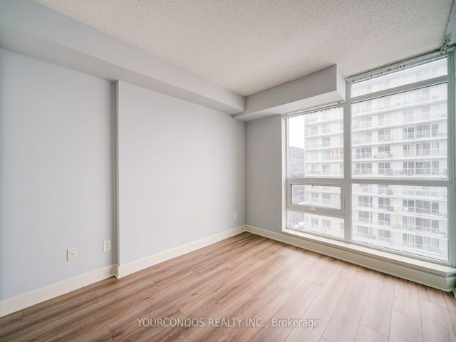 829 - 525 Wilson Ave