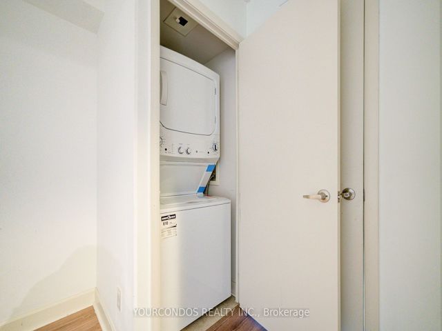 829 - 525 Wilson Ave