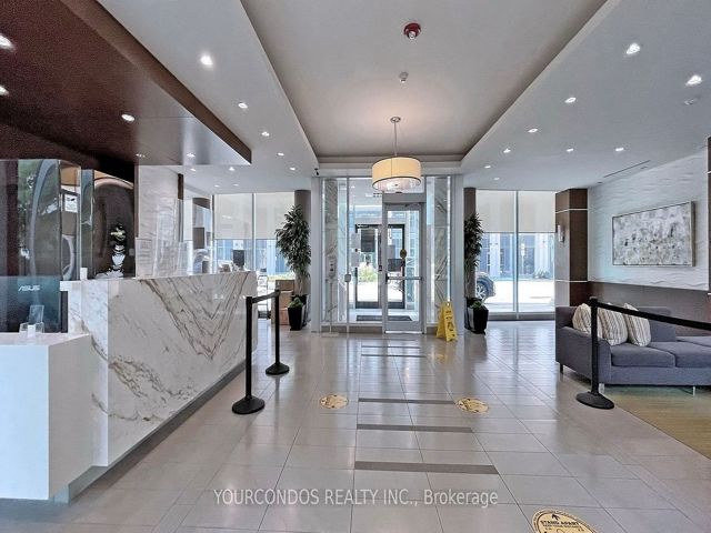 829 - 525 Wilson Ave