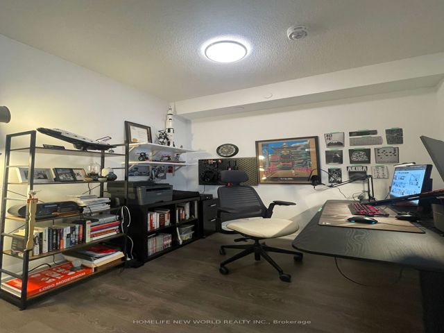 1001 - 32 Forest Manor Rd