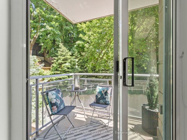 201 - 1801 Bayview Ave