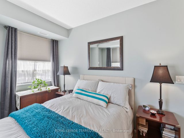 201 - 1801 Bayview Ave