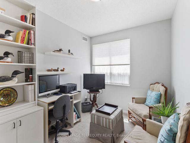 201 - 1801 Bayview Ave