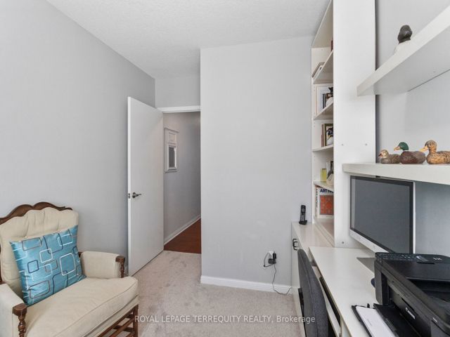 201 - 1801 Bayview Ave