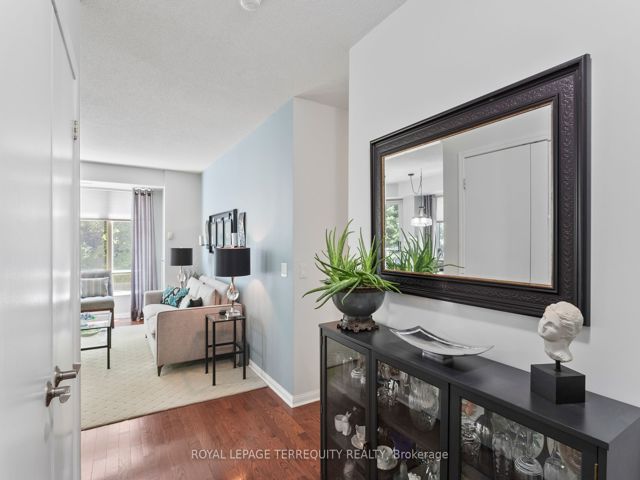 201 - 1801 Bayview Ave