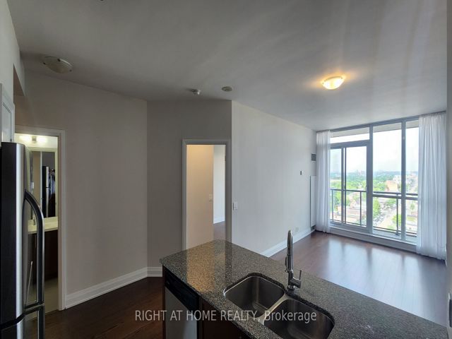1309 - 530 St Clair Ave W