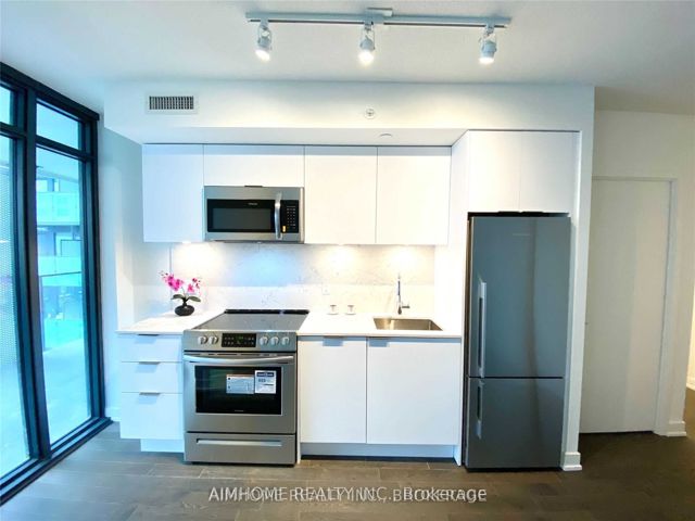 1206 - 25 Richmond St E